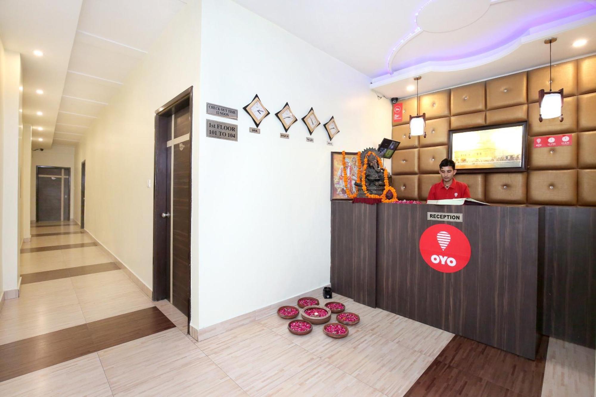 Oyo 9243 Trumpets Hotel Амритсар Екстериор снимка